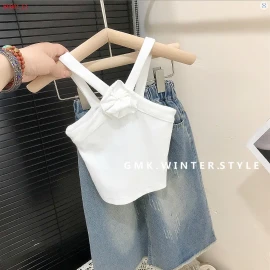 Set áo yếm bông hoa + chân váy jean-sỉ Áo : 120k          Chân váy : 175k