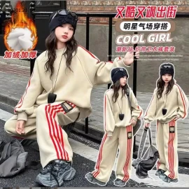 BỘ ĐỒ THỂ THAO VIỀN KẺ SỌC-sỉ 210k