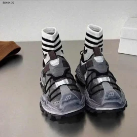 GIÀY THỂ THAO CÁ TÍNH-sỉ Sz 26-31 : 164k            Sz 32-37 : 174k 