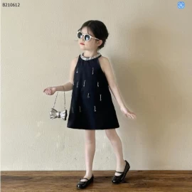Váy đen cổ yếm kim cương cho bé gái-Sỉ 222K