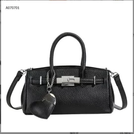 TÚI XÁCH THỜI TRANG TẶNG KÈM CHARM - sỉ 152k