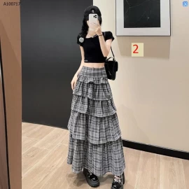 Váy bánh kẻ caro xếp tầng - sỉ 180k