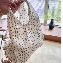 TÚI ĐỰNG ĐỒ MANG CƠM ĐI LÀM   - sỉ 49k