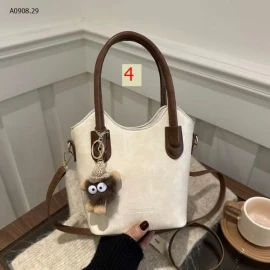 Túi đeo vai nữ màu trơn kèm họa chram-Sỉ 95k