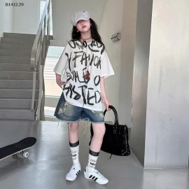 ÁO PHÔNG CHỮ & QUẦN JEAN RÁCH SZ ĐẠI Giá sỉ  Áo :170k Quần  : 158k