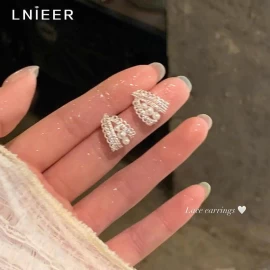 Hoa tai Lnieer xinh-Giá sỉ 109k