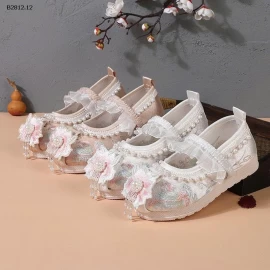 GIÀY THÊU HOA ĐÍNH NGỌC CỔ TRANG-Giá sỉ 135k