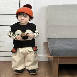 Áo len hình chim cánh cụt con, quần áo trẻ em kiểu mới mùa xuân-Giá sỉ như sau  Áo gile dệt kim : 167k Áo kẻ sọc nền : 159k Quần : 172k