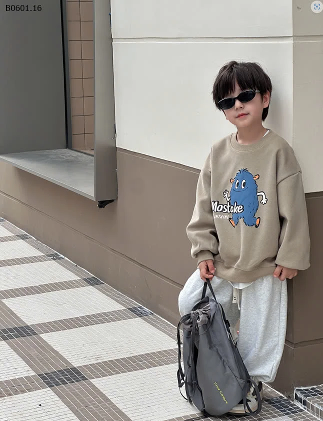 ÁO NỈ MOSTAKE AMBB 24Y130- Giá sỉ: size 90-150: 128k  size 160: 138k 