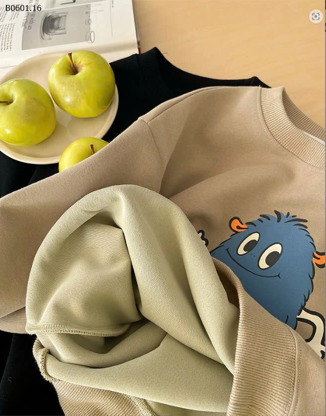 ÁO NỈ MOSTAKE AMBB 24Y130- Giá sỉ: size 90-150: 128k  size 160: 138k 