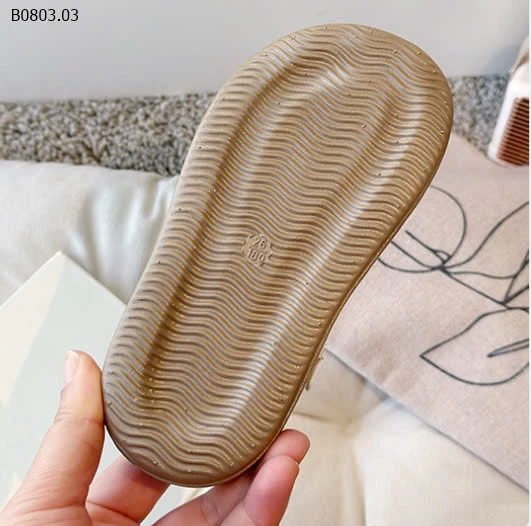 DÉP SANDAL QUAI XOẮN BG-sỉ Sz 23-25 : 121k             Sz 26-30 : 129k              Sz 31-36 : 137k 