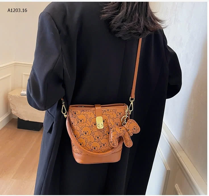 TÚI XÁCH GẤU KÈM MÓC CHO NỮ-sỉ 172k