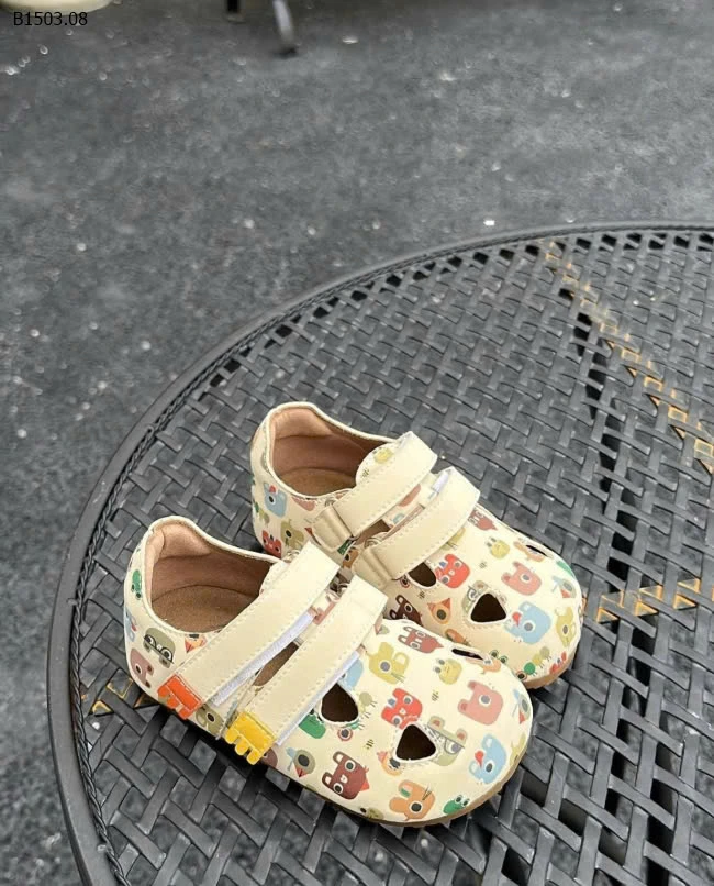 Giày quai dán họa tiết dễ thương -sỉ 135k