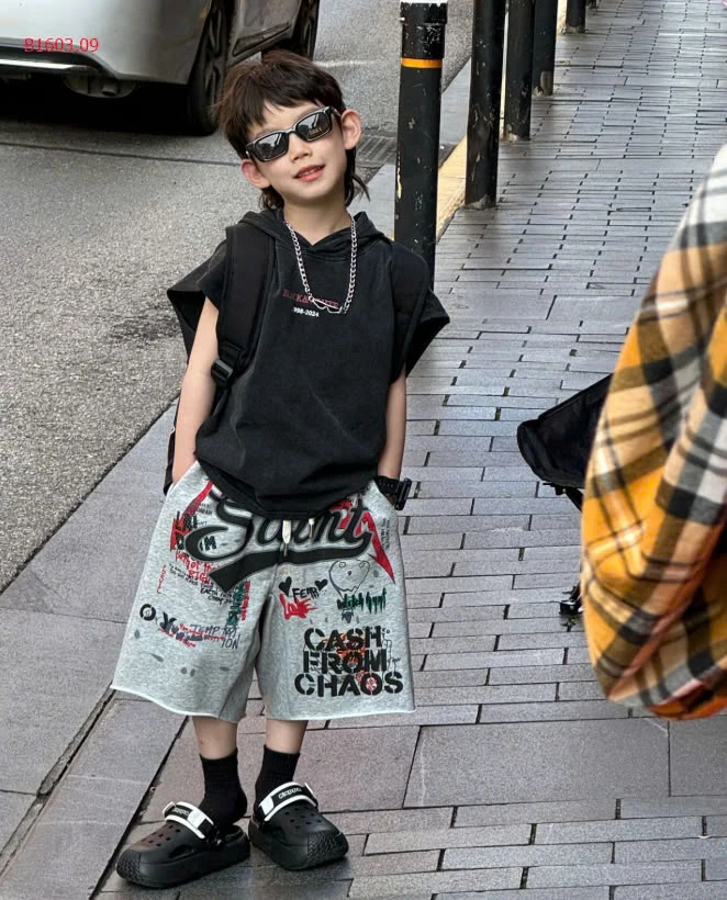 ÁO CỘC TAY CÓ MŨ MIX QUẦN SHORT HOẠ TIẾT TAIRU-sỉ Áo : 171k           Quần : 171k