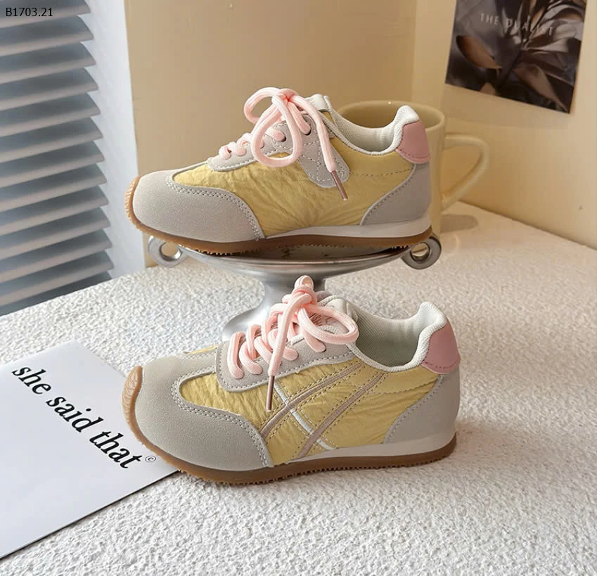 Giày thể thao Forrest Fump 2025-sỉ Sz 23-30 : 157k           Sz 31-36 : 165k 