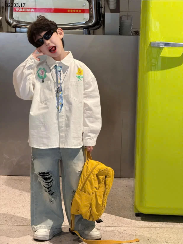 Set áo sơ mi trắng mix jean rách bé trai -sỉ Áo : 187k          Quần : 189k