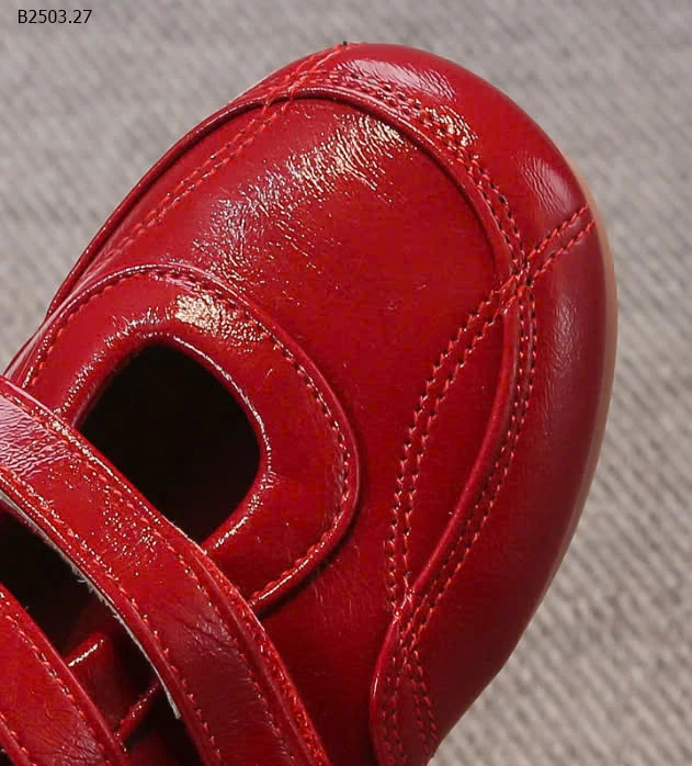 Giày quai dán bé gái -sỉ Sz 26-30 : 163k             Sz 31-36 : 170k 