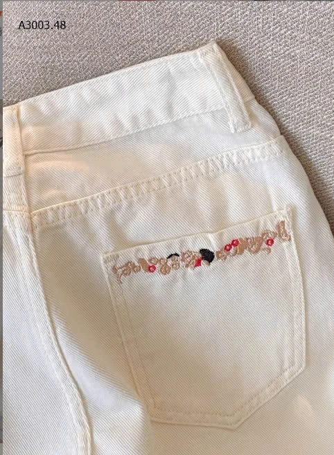 QUẦN SHORT TRẮNG THÊU HOA-sỉ 170k
