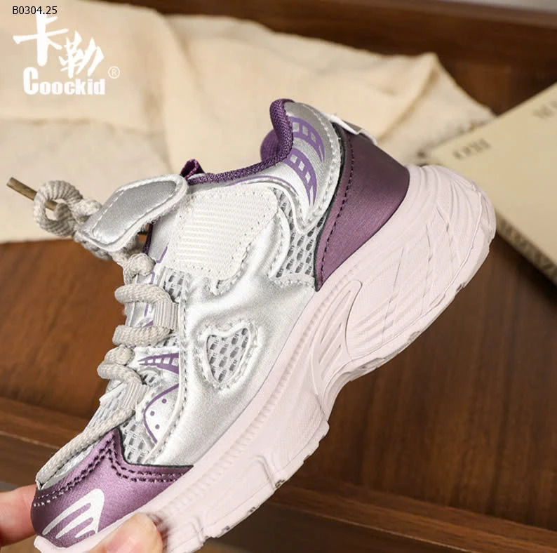 GIÀY THỂ THAO THOÁNG KHÍ CHO BÉ-sỉ Sz 26-31 : 134k           Sz 32-37 : 144k