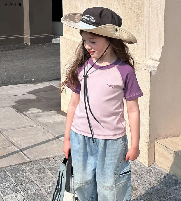 ÁO PHÔNG DÁNG CROPTOP TAY PHỐI MÀU AMBB-sỉ Sz 90-150 : 96k                 Sz 160 : 104k                 Sz 170 : 112k