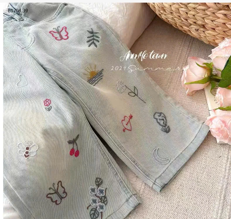 JEAN THÊU HOA XINH -sỉ 127k