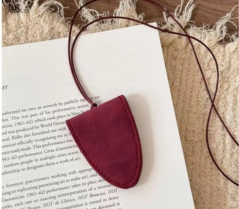 Kẹp kính đeo cổ -sỉ 48k