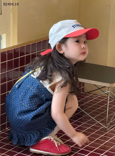 SET ÁO THUN MIX YẾM DENIM CHẤM BI BG-sỉ Áo : 119k           Yếm : 191k 