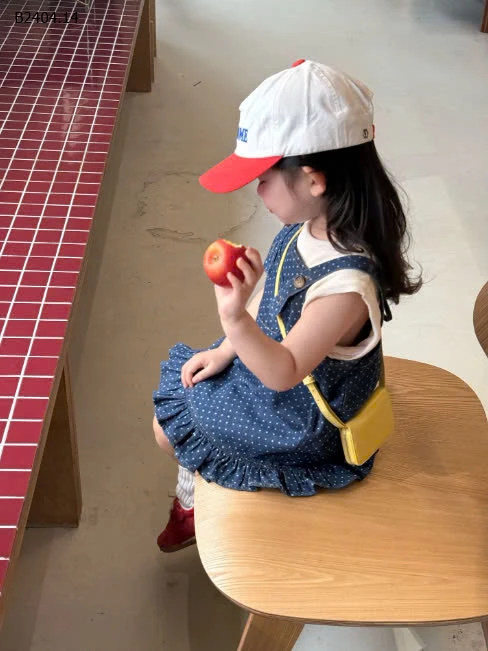 SET ÁO THUN MIX YẾM DENIM CHẤM BI BG-sỉ Áo : 119k           Yếm : 191k 