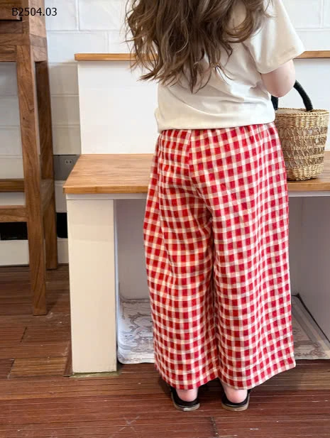 Quần kẻ Ambb-sỉ Sz 90-150 : 120k                  Sz 160 : 129k                  Sz 170 : 140k