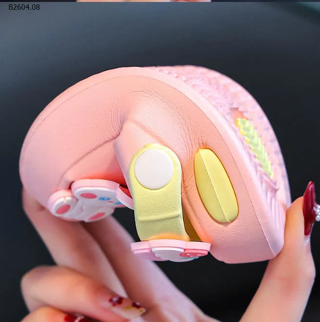 SANDAL BÉ -sỉ 75k