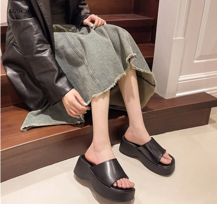 DÉP ĐẾ CAO HOTGIRL -sỉ 145k