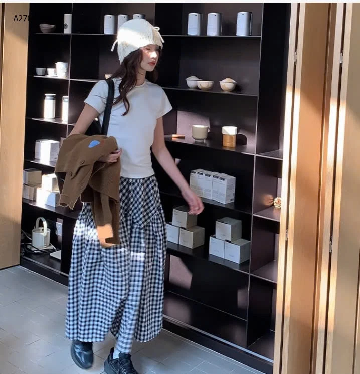 CHÂN VÁY KẺ  ANNA-sỉ 175k