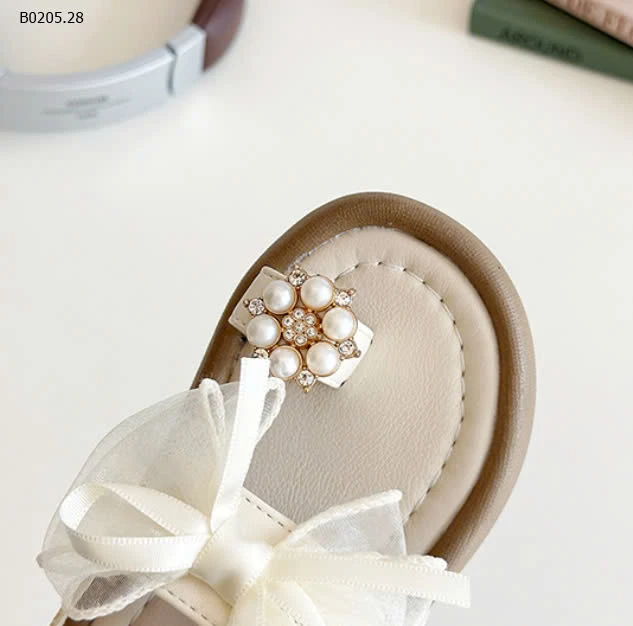 SANDAL XỎ NGÓN ĐÍNH NƠ BG-sỉ Sz 21-25 : 132k            Sz 26-30 : 142k             Sz 31-35 : 152k 