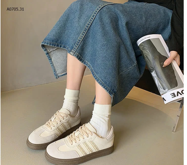 GIÀY THỂ THAO BUỘC DÂY ĐẾ DÀY NỮ-sỉ 140k