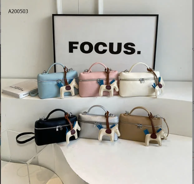 Túi kèm charm ngựa -Sỉ  145k