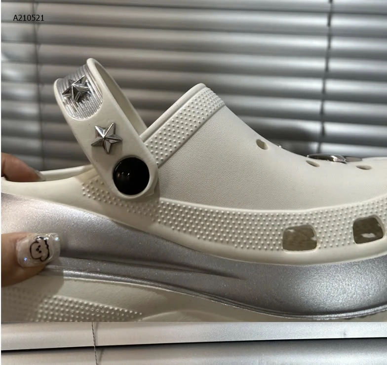 SỤC CROCS ĐẾ CAO ĐÍNH NGÔI SAO  - sỉ 160k