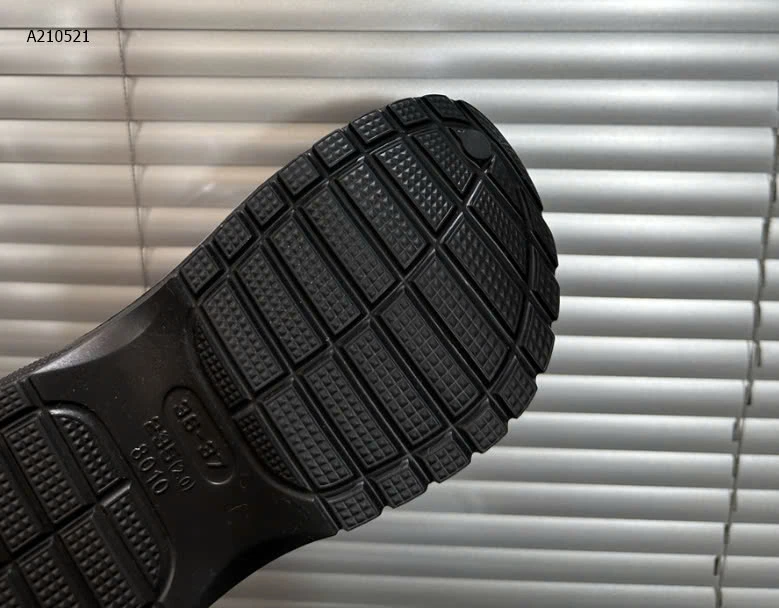 SỤC CROCS ĐẾ CAO ĐÍNH NGÔI SAO  - sỉ 160k