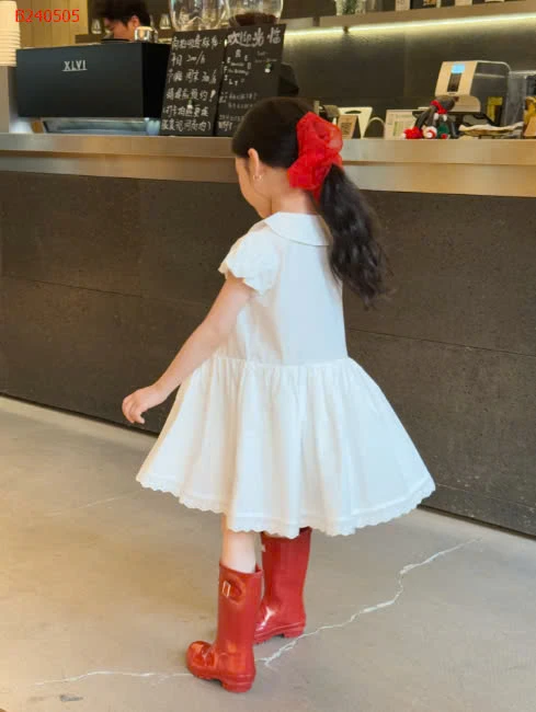 VÁY CỔ SEN KHUY + CHỮ ĐỎ BG- sỉ 197k