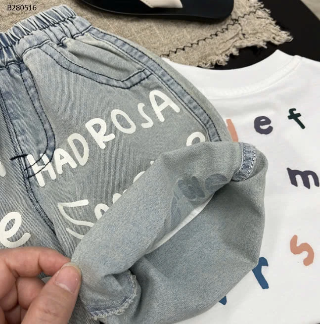 QUẦN JEAN IN CHỮ TRẮNG -Sỉ 130k