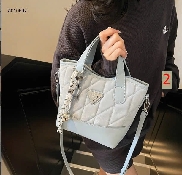 TÚI XÁCH THỜI TRANG KÈM MẶT DÂY CHHUYỀN CHO NỮ  -Sỉ 140k