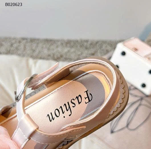 Sandal hoa trà quai dán cho bé YÊU -sỉ Sz 23-28 : 146k           Sz 29-34 : 153k