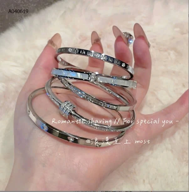 VÒNG TAY HỢP KIM NỮ THANH LỊCH   - sỉ 45k