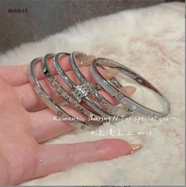 VÒNG TAY HỢP KIM NỮ THANH LỊCH   - sỉ 45k