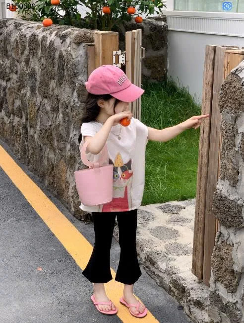 SET ÁO THUN MIX QUẦN ỐNG LOE-sỉ  giá  áo: 125k  quần: 112k 