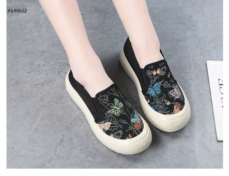 GIÀY SLIP ON THÊU  - sỉ 64k