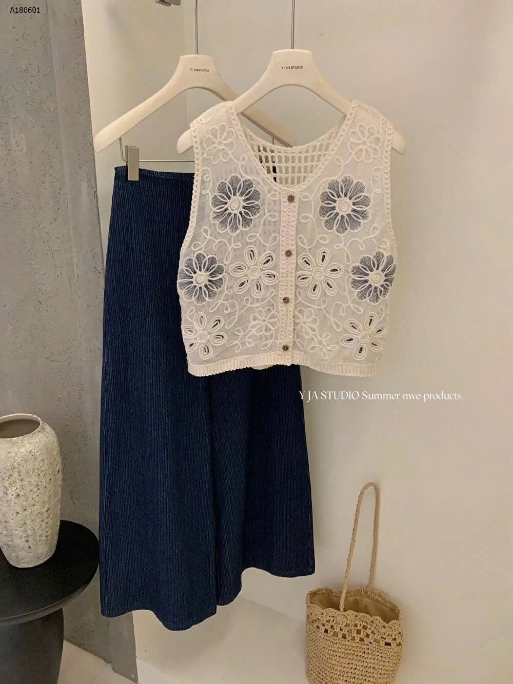 ÁO THÔ XƯỚC PHỐI LƯỚI THÊU HOA NỒI SÁT NÁCH - sỉ 159k