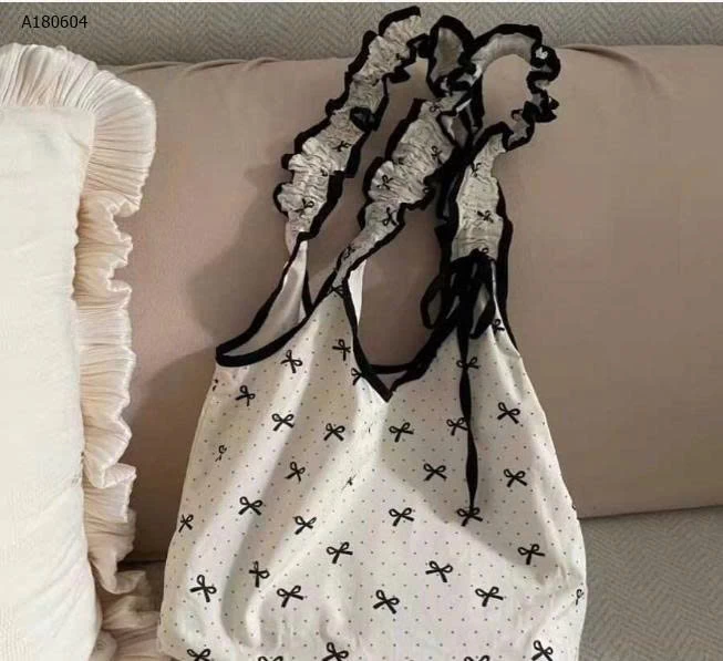 TÚI XACH VẢI CHẤM BI NƠ  - sỉ 105k