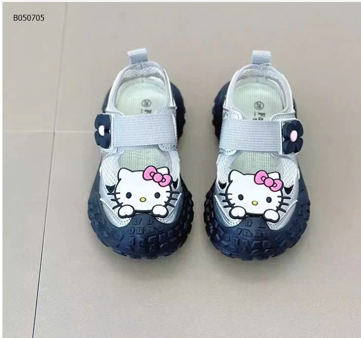 GIÀY THOÁNG KHÍ HELLO KITTY - Sỉ giá sz 26-30: 199k  sz 31-36: 206k 