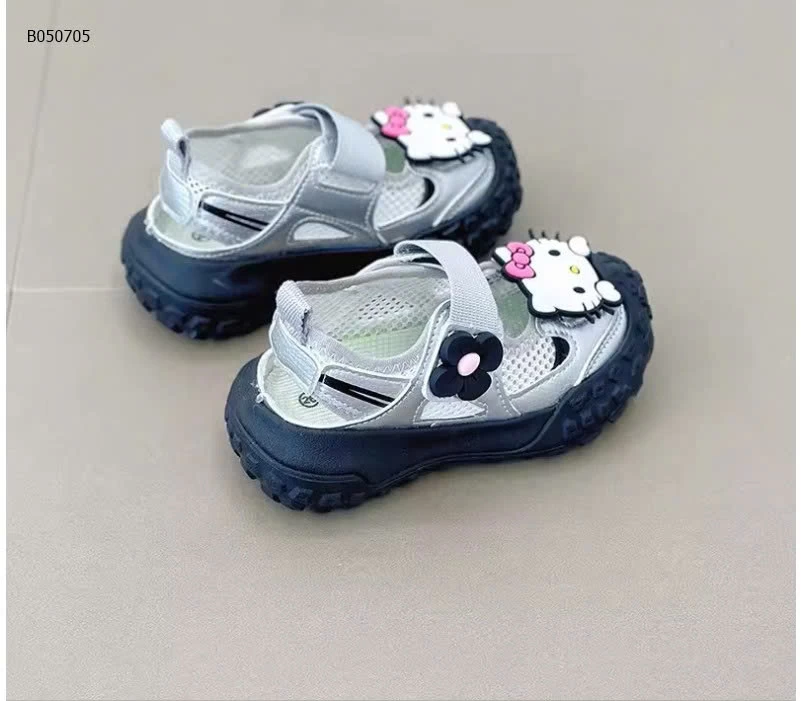 GIÀY THOÁNG KHÍ HELLO KITTY - Sỉ giá sz 26-30: 199k  sz 31-36: 206k 