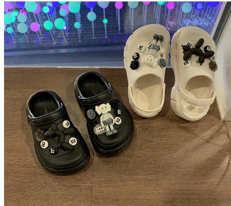 SỤC CROCS KÈM STIKCER CHO BÉ - sỉ 146k
